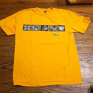 Maui Tshirt Size Medium